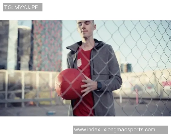 掌握足球旋转技巧的秘诀与训练方法分享